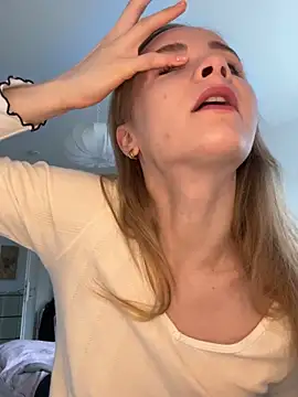 Sunny Eve online show from March 2026 08:31:01 AM