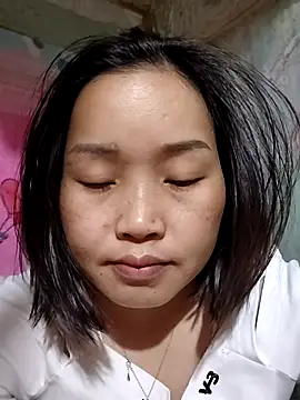 Snapshot of __BingBing__ chatting on January 2026 12:42:02 PM BingBing online show from January 2026 12:42:02 PM