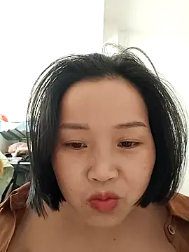 Snapshot of __BingBing__ chatting on February 2026 05:36:01 AM BingBing online show from February 2026 05:36:01 AM