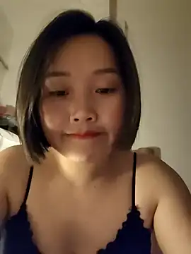 Snapshot of __BingBing__ chatting on February 2026 11:20:01 AM BingBing online show from February 2026 11:20:01 AM