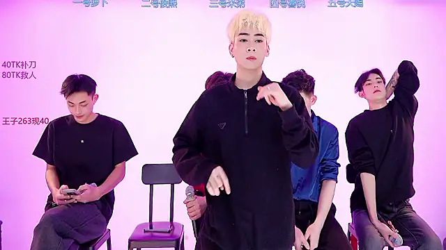 Snapshot of HD-stick998 chatting on February 2026 08:35:01 AM HD-stick998 online show from February 2026 08:35:01 AM