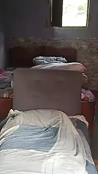 Snapshot of Isabel_and_Heckler chatting on February 2026 12:46:01 PM Isabel and Heckler online show from February 2026 12:46:01 PM