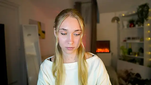 Snapshot of MilaBunny2000 chatting on January 2026 11:45:02 AM MilaBunny2000 online show from January 2026 11:45:02 AM