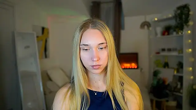 Snapshot of MilaBunny2000 chatting on February 2026 09:16:02 AM MilaBunny2000 online show from February 2026 09:16:02 AM