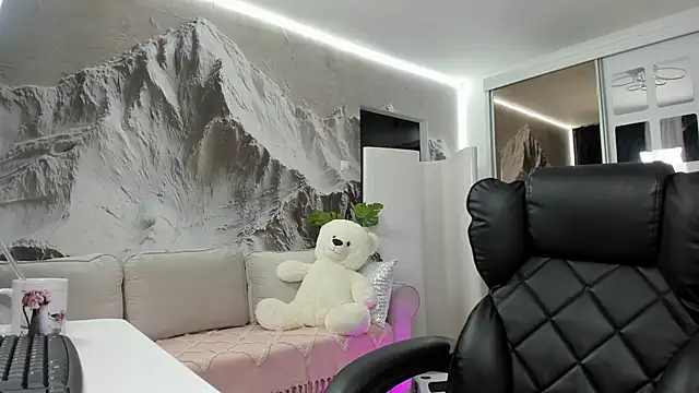 Snapshot of Ivy_Bellee chatting on February 2026 05:35:01 AM Ivy Bellee online show from February 2026 05:35:01 AM