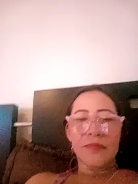 Salome 69 online show from May 2026 02:33:02 PM