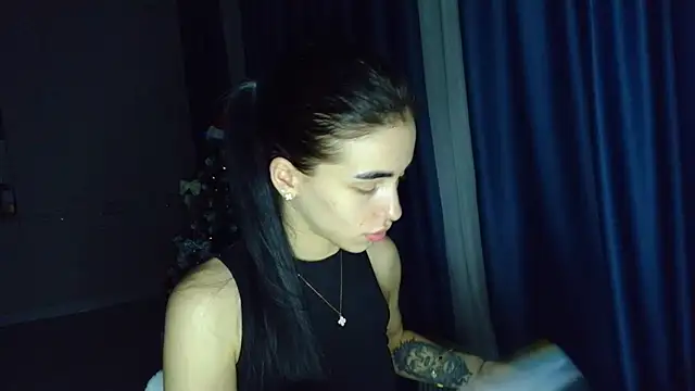 Snapshot of Vlada_Elfie chatting on January 2026 05:48:02 PM Vlada Elfie online show from January 2026 05:48:02 PM