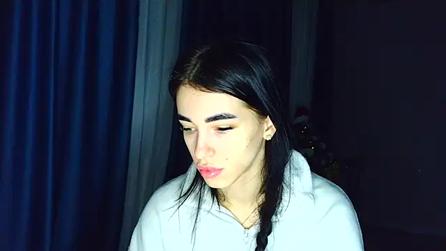 Snapshot of Vlada_Elfie chatting on January 2026 03:17:01 PM Vlada Elfie online show from January 2026 03:17:01 PM