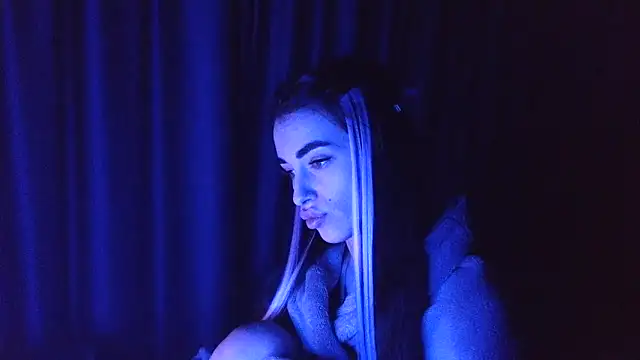 Snapshot of Vlada_Elfie chatting on February 2026 08:51:02 PM Vlada Elfie online show from February 2026 08:51:02 PM