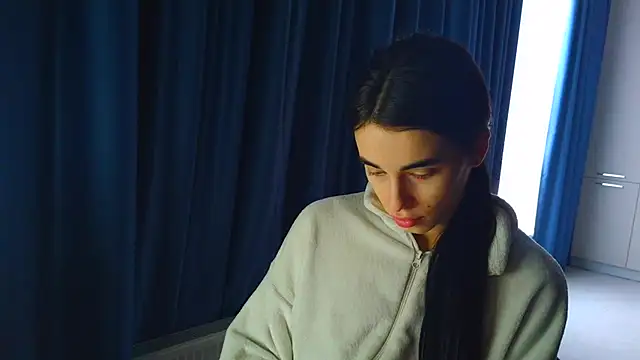 Snapshot of Vlada_Elfie chatting on February 2026 12:59:02 PM Vlada Elfie online show from February 2026 12:59:02 PM