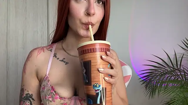 alesziarose  online show from May 2026 09:42:02 PM