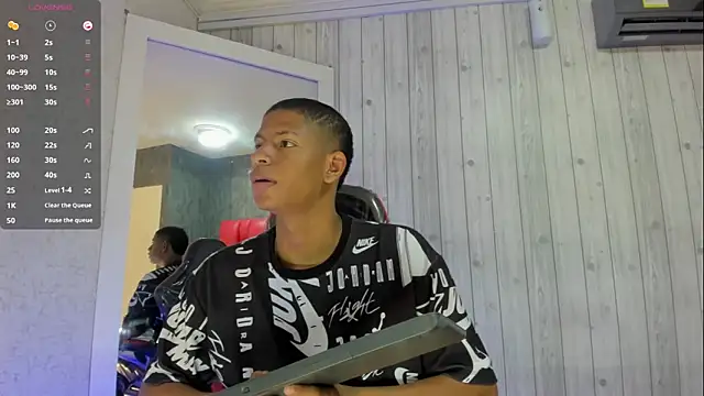 Snapshot of _erick_j chatting on January 2026 08:01:01 PM erick j online show from January 2026 08:01:01 PM