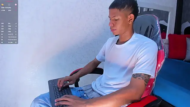 Snapshot of _erick_j chatting on February 2026 08:47:01 PM erick j online show from February 2026 08:47:01 PM