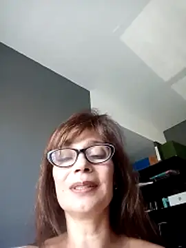 Snapshot of Danatetas chatting on February 2026 02:43:01 PM Danatetas online show from February 2026 02:43:01 PM