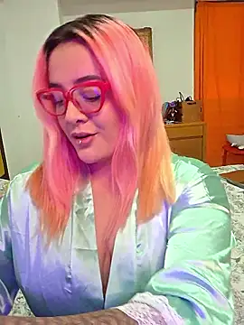 Snapshot of Nova-Satela chatting on February 2026 06:13:01 PM Nova-Satela online show from February 2026 06:13:01 PM