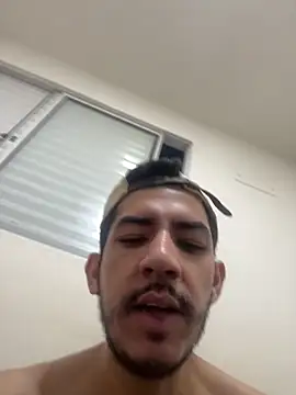 Snapshot of vinihfeh chatting on February 2026 10:41:01 PM vinihfeh online show from February 2026 10:41:01 PM