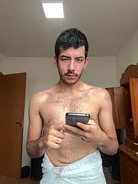 Snapshot of vinihfeh chatting on February 2026 05:18:02 PM vinihfeh online show from February 2026 05:18:02 PM