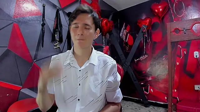 Snapshot of Ruby_and_Aaron chatting on February 2026 09:27:02 PM Ruby and Aaron online show from February 2026 09:27:02 PM