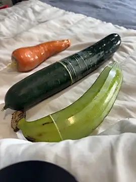 Snapshot of dani_bela chatting on February 2026 02:20:02 AM dani bela online show from February 2026 02:20:02 AM