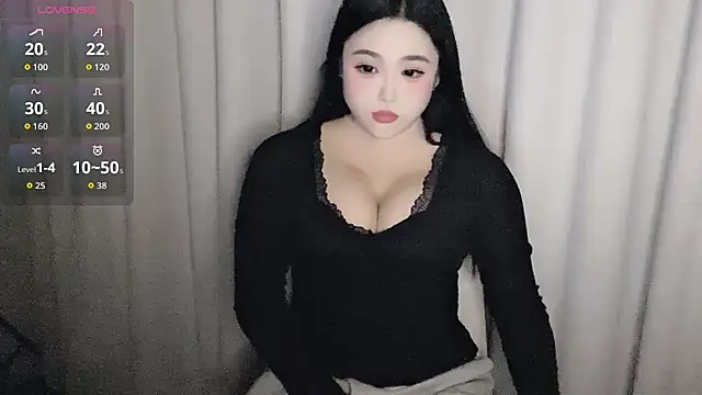 Snapshot of Missqiu-w chatting on January 2026 11:05:01 AM Missqiu-w online show from January 2026 11:05:01 AM