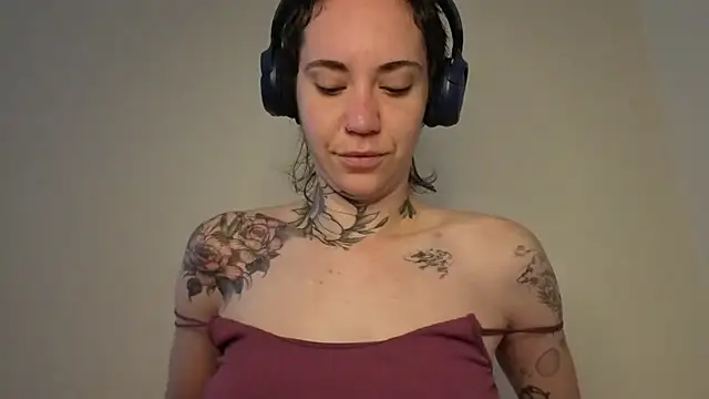 Dirty Pink online show from May 2026 07:48:01 AM
