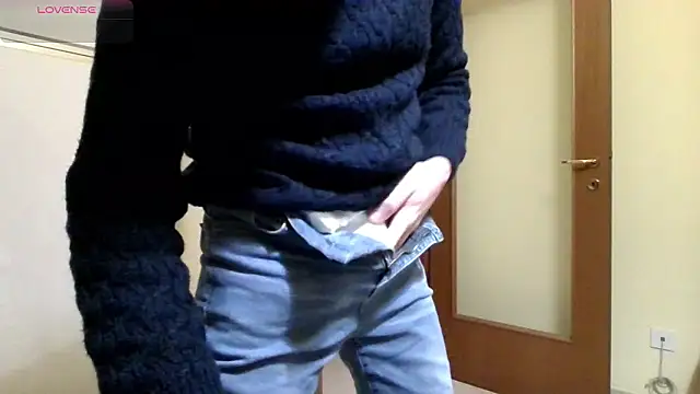 Snapshot of Ele7b5 chatting on January 2026 10:37:02 PM Ele7b5 online show from January 2026 10:37:02 PM