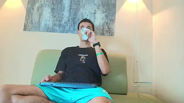 Snapshot of SEBASS_R chatting on January 2026 01:13:01 PM SEBASS R online show from January 2026 01:13:01 PM