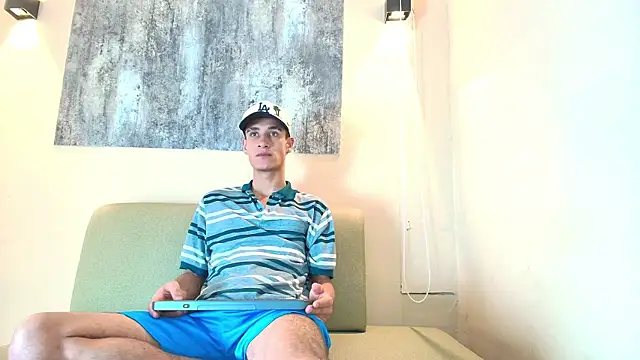 Snapshot of SEBASS_R chatting on January 2026 01:05:01 PM SEBASS R online show from January 2026 01:05:01 PM