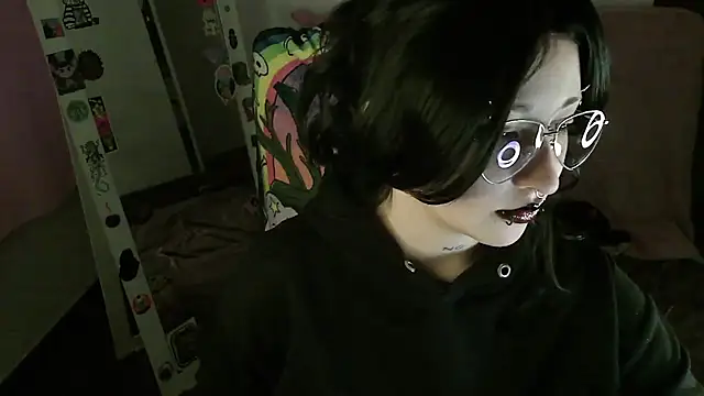 Snapshot of Aoidandelion chatting on January 2026 11:18:02 PM Aoidandelion online show from January 2026 11:18:02 PM