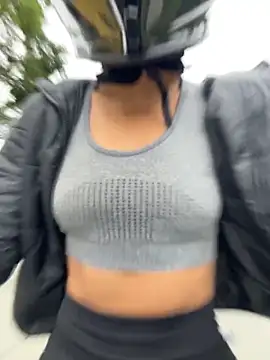 TaylorrHill online show from March 2026 07:31:02 PM