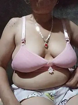 Snapshot of Agnes-baby chatting on June 2026 11:53:01 AM Agnes-baby online show from June 2026 11:53:01 AM