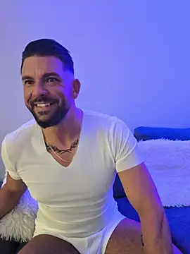 Snapshot of Angelo_33 chatting on February 2026 08:01:01 PM Angelo 33 online show from February 2026 08:01:01 PM