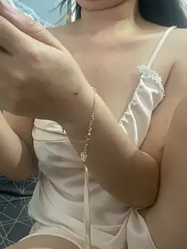 Snapshot of Avelyn-n chatting on January 2026 02:55:01 PM Avelyn-n online show from January 2026 02:55:01 PM