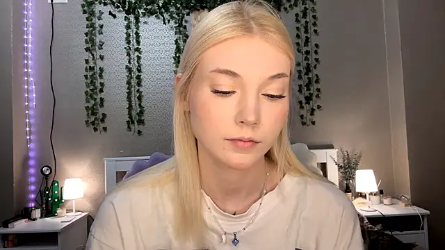 Snapshot of LlsabethHaze chatting on January 2026 05:28:02 PM LlsabethHaze online show from January 2026 05:28:02 PM