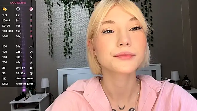 Snapshot of LlsabethHaze chatting on February 2026 12:14:01 PM LlsabethHaze online show from February 2026 12:14:01 PM