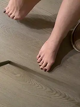 leshowcho online show from February 2026 09:46:01 PM