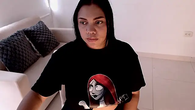 isabelateran online show from May 2026 06:02:02 PM