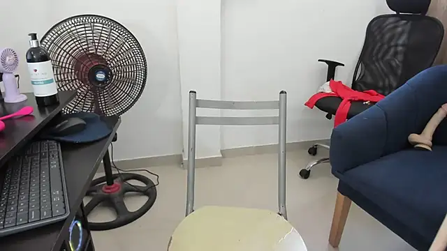 Snapshot of saskya13 chatting on February 2026 04:13:02 PM saskya13 online show from February 2026 04:13:02 PM