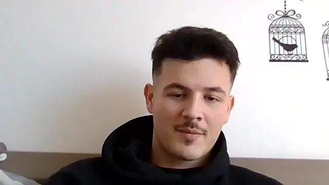 Snapshot of LHBBY chatting on February 2026 12:15:01 PM LHBBY online show from February 2026 12:15:01 PM