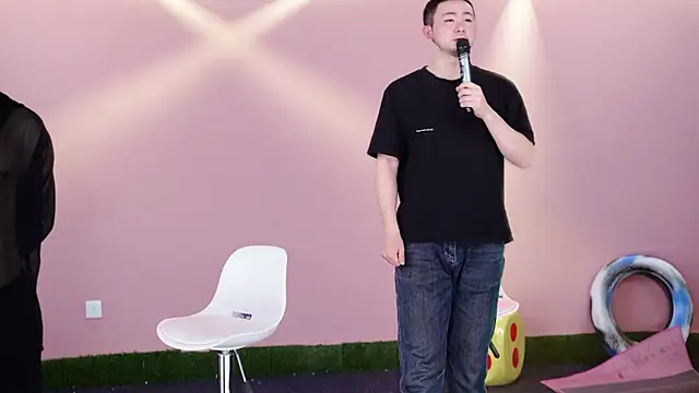 Snapshot of w-lucky chatting on February 2026 07:04:01 AM w-lucky online show from February 2026 07:04:01 AM