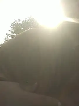 Snapshot of momo_loves chatting on January 2026 09:11:02 AM momo loves online show from January 2026 09:11:02 AM