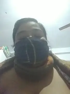 Snapshot of momo_loves chatting on January 2026 07:11:01 PM momo loves online show from January 2026 07:11:01 PM