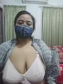 Snapshot of momo_loves chatting on February 2026 05:55:02 PM momo loves online show from February 2026 05:55:02 PM