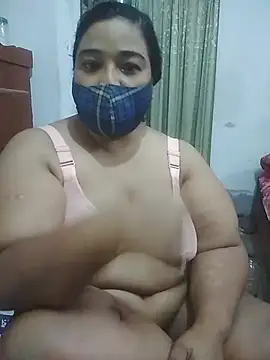 momo loves online show from April 2026 04:33:02 AM