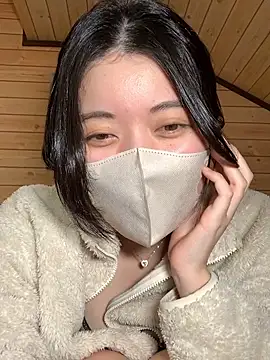 Snapshot of minami_room chatting on January 2026 04:17:02 AM minami room online show from January 2026 04:17:02 AM