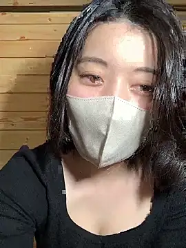 Snapshot of minami_room chatting on January 2026 04:06:01 AM minami room online show from January 2026 04:06:01 AM