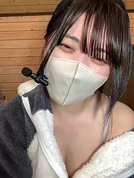 Snapshot of minami_room chatting on February 2026 06:40:02 AM minami room online show from February 2026 06:40:02 AM