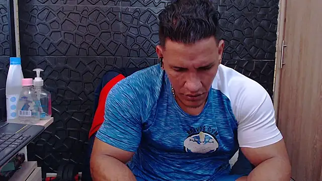 viktor herrera online show from February 2026 03:50:01 PM