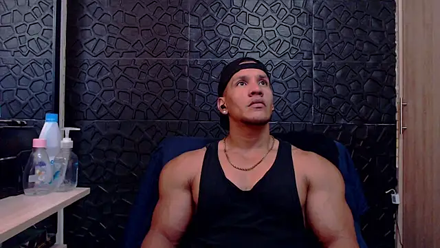 viktor herrera online show from February 2026 03:41:02 PM