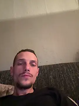 Evelin199 online show from April 2026 09:21:02 PM